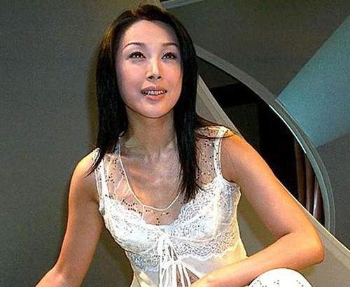 孙悦丝袜图片,性感女神的优雅诱惑