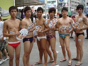 日本跳水少年,梦想翱翔，青春绽放