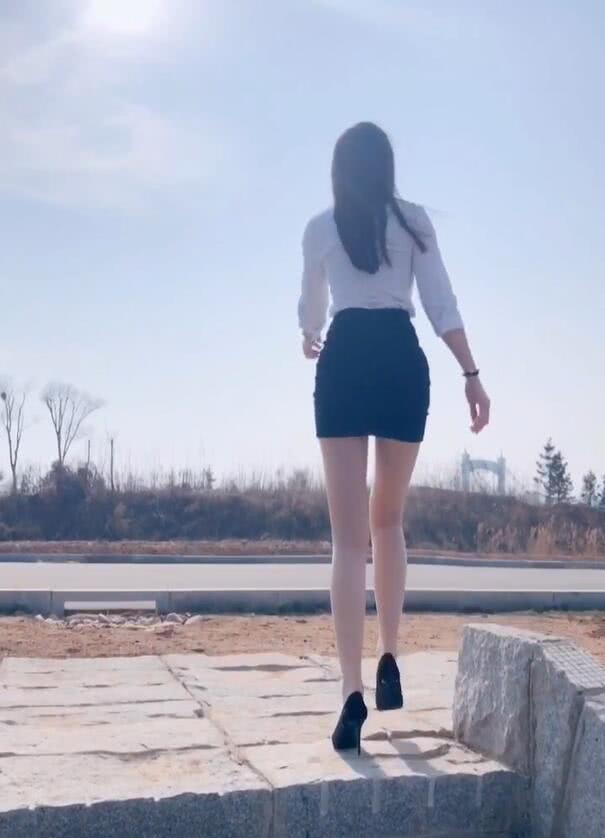 淑女成丝袜奴,丝袜奴的诱惑与挑战