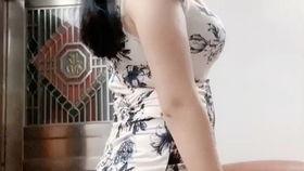 美女丝袜的穿法视频,美女示范丝袜穿搭技巧全解析