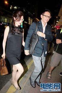 李嘉欣大肚照和老公,幸福美满与老公共度甜蜜孕期