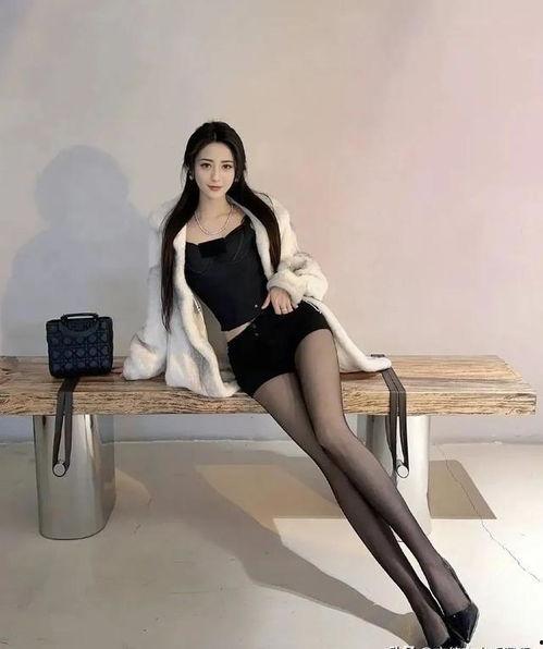 丝袜 模特 名字,时尚界的优雅演绎
